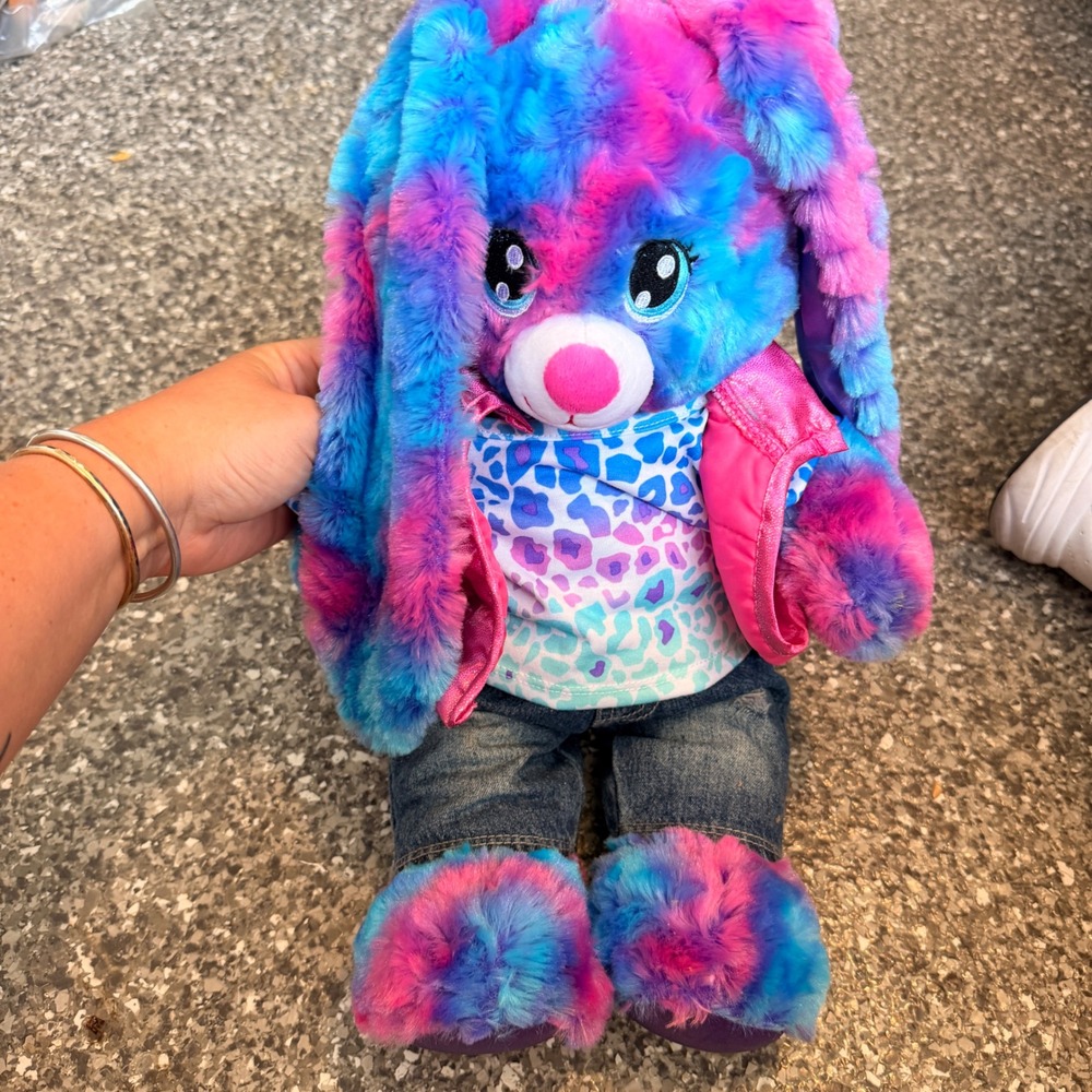 Build-A-Bear‎ Workshop Tie Dye Bunny Plush with Leopard Top Pink Vest and Jeans